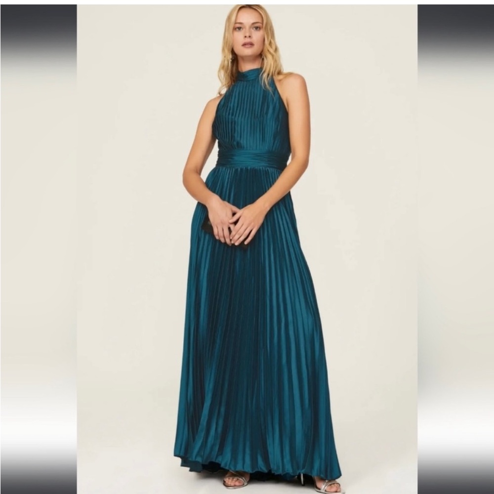 Mac Duggal tie neck halter pleated gown 12